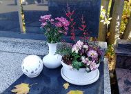 Váza na cintorín E - biele teraso