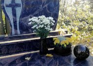 Keramická hřbitovní váza E s plastovou vložkou - čierna